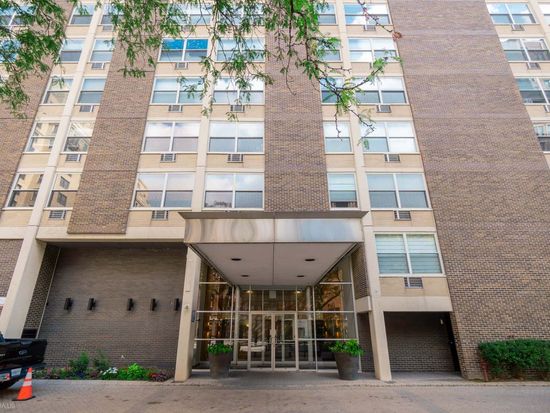 3033 N Sheridan Rd APT 307, Chicago, IL 60657