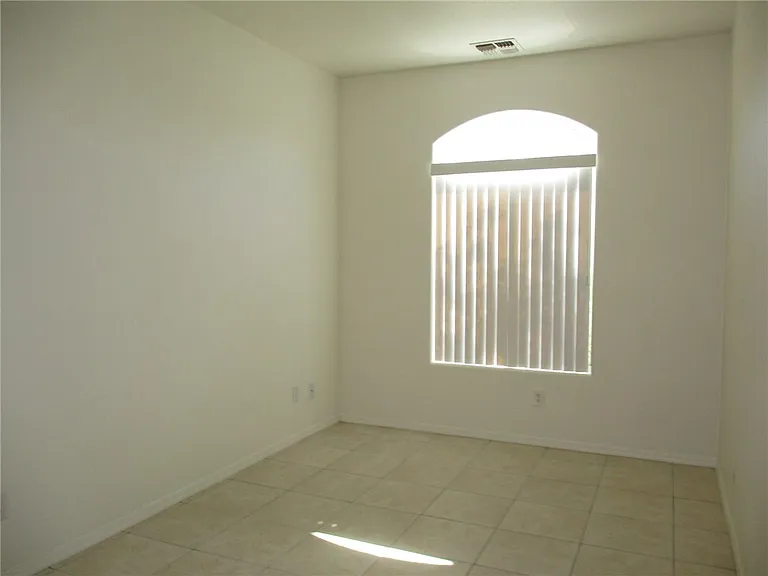 6103 S Bison Ave — Photo 6