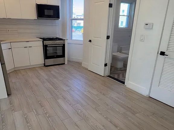 4th image of 88 Wallis Ave #1A
