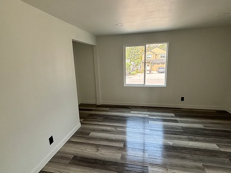 612 E Okanogan Ave #A — Photo 7
