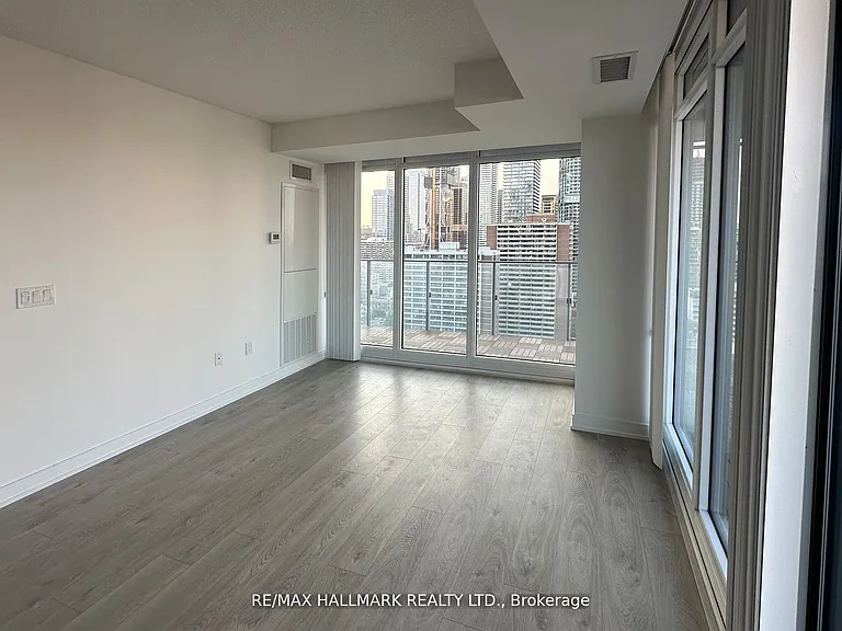 50 Wellesley St E #2904 — Photo 6