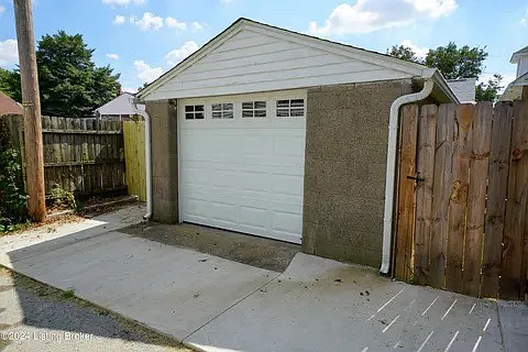515 Atwood St — Photo 2