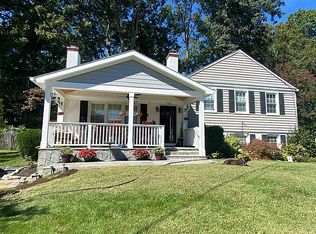 7623 Mendota Pl, Springfield, VA 22150