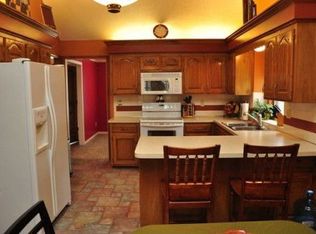 120 SW Wind Ridge Cir, Lees Summit, MO 64081