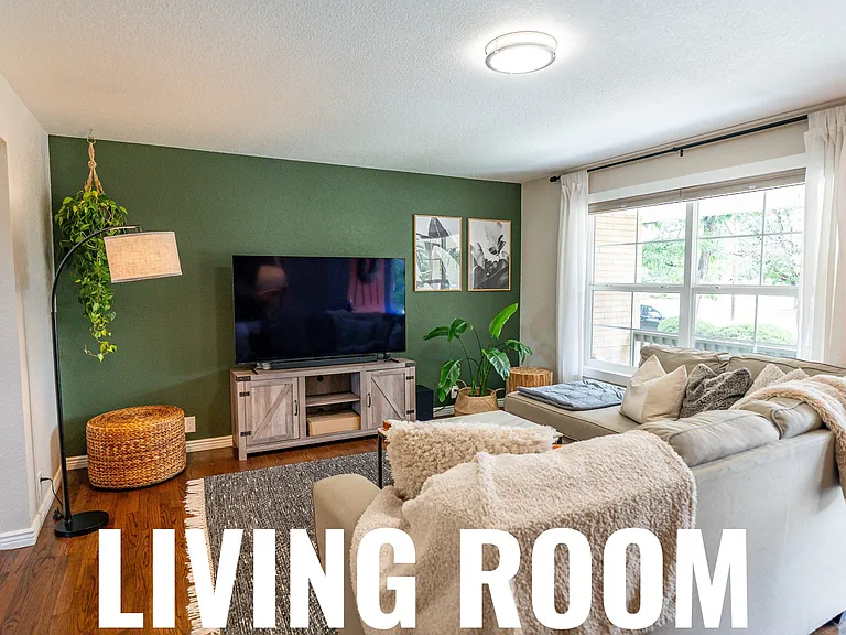 480 Troy St #3 — Photo 8
