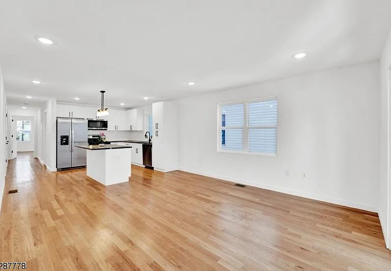 757 Seaport Dr #1 — Photo 17