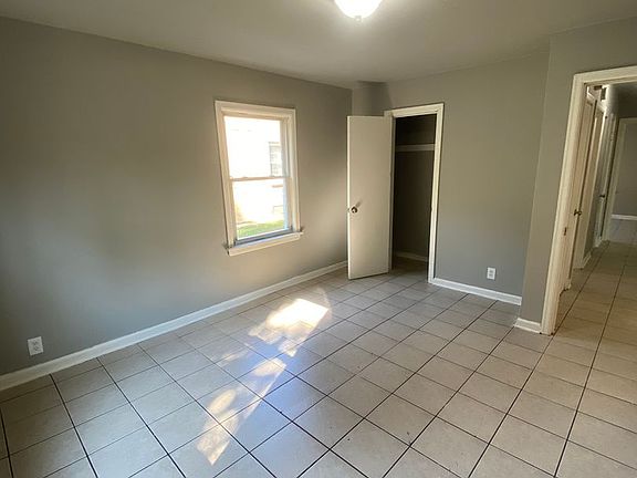 3rd image of 5826-5828 N 42nd St #5826