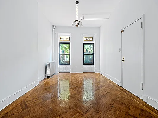 Rented by Ivey North LLC | media 8