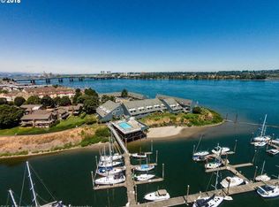 196 N Hayden Bay Dr, Portland, OR