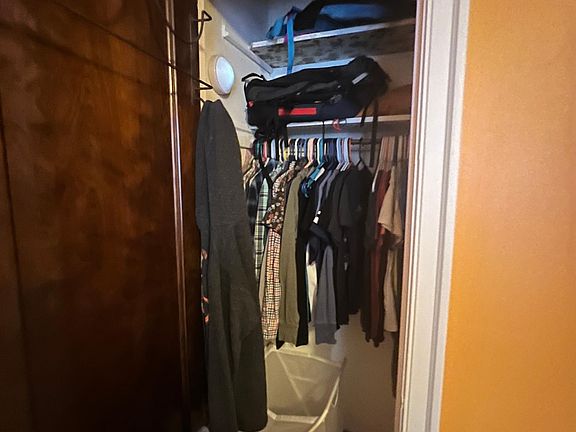 3rd image of 4717 N Winchester Ave APT 1A