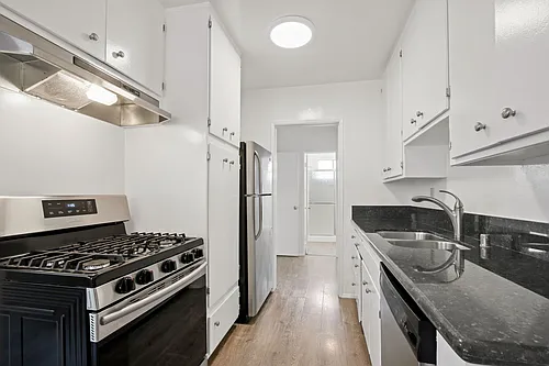 1449 Princeton St in Santa Monica Photo 1