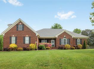 8210 Hunters Dr, Greensboro, NC 27455