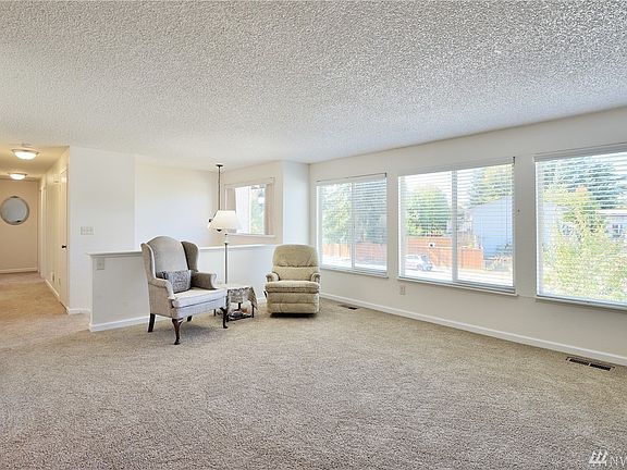 3rd image of 12629 45th Ave NE