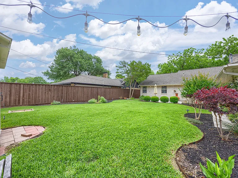 1404 Seminole Dr — Photo 33