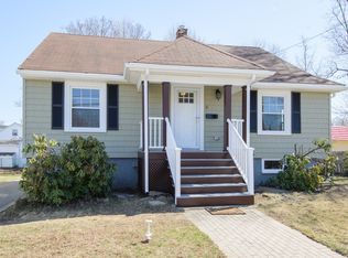 5 Russell St, Beverly, MA 01915