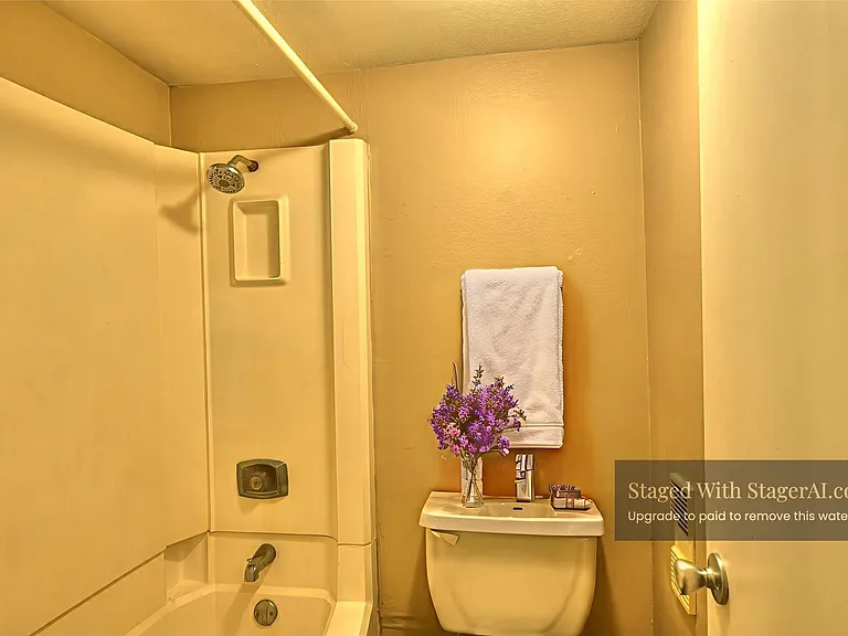 9009 Richmond Ave #203 — Photo 9