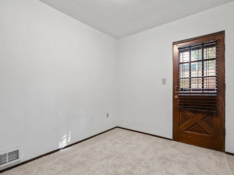 617 Bellefonte St #1 — Photo 12