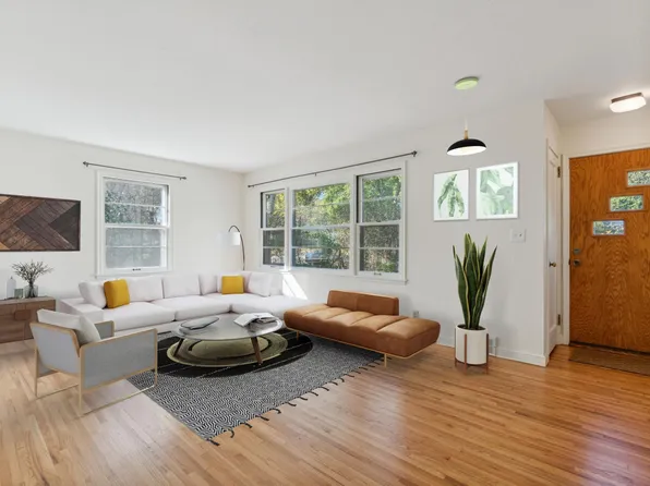 1292 Draper Ave, Roseville, MN 55113