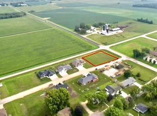 406 Vangsness St, Adams, MN 55909