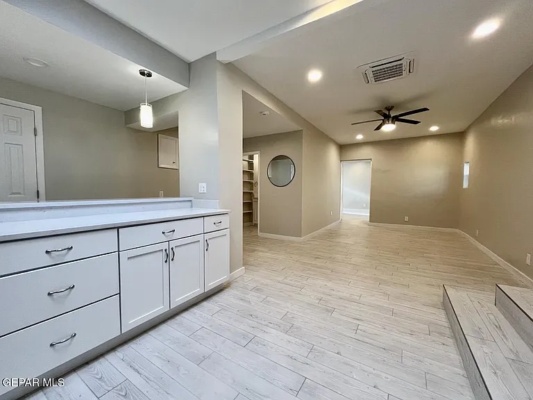 401 Blacker Ave #B — Photo 3