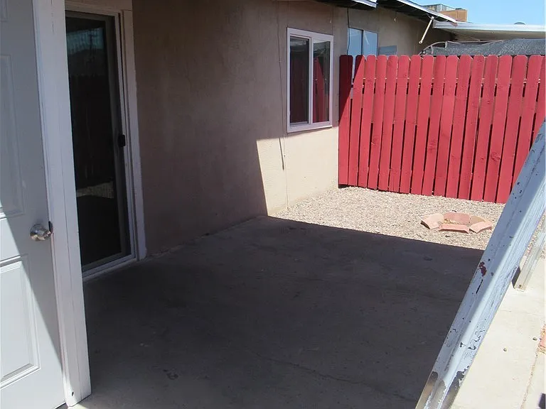 357 E Van Wagenen St #0 — Photo 22