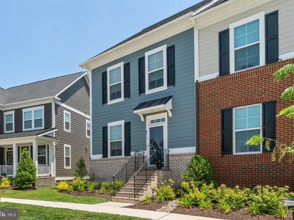 611 Ladywell St, Baltimore, MD 21220
