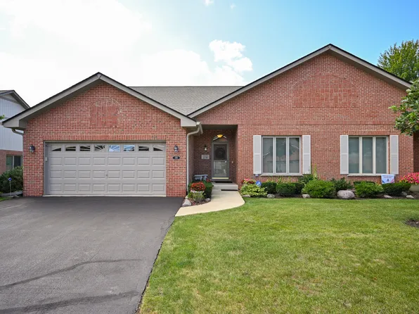 170 Royal Ct, Bloomingdale, IL 60108