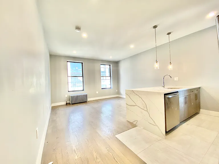 212 E 13th St #5B — Photo 1