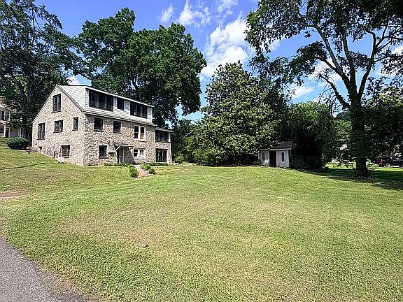 2nd image of 311 Fain St