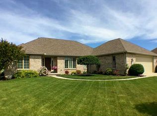 6139 White Eagle W, Sylvania, OH 43560