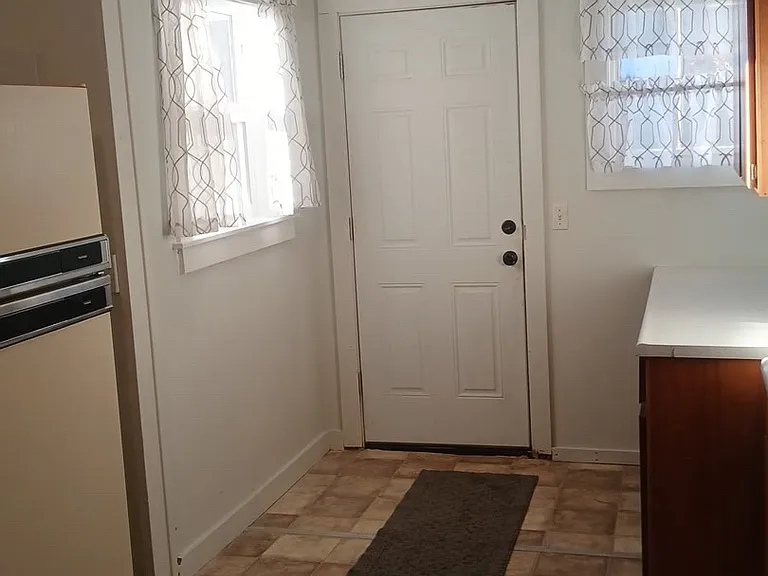 513 S Saint Charles St #B — Photo 4