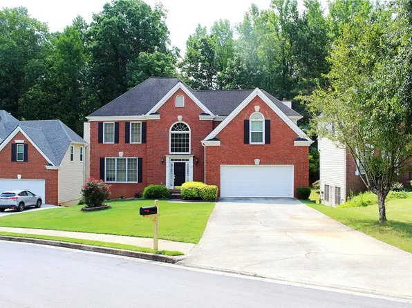3884 Meandering Way SW, Lilburn, GA 30047
