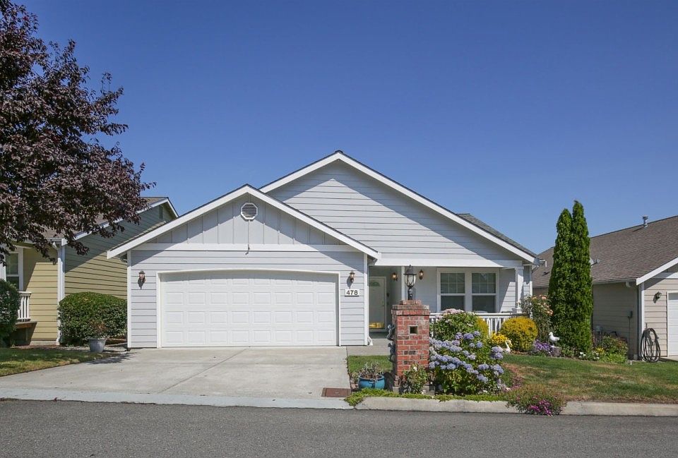 1st image of 478 NW 12th Loop