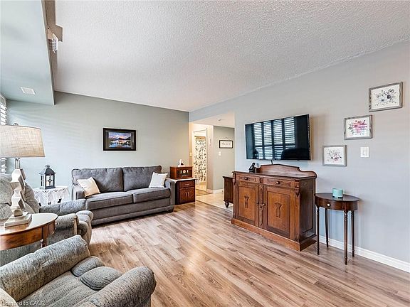 4th image of 3267 King St E #105