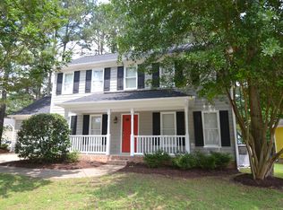 712 Penncross Dr, Raleigh, NC 27610