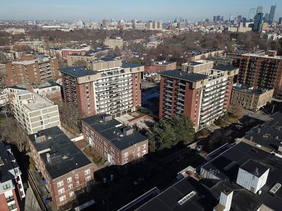 60 Longwood Ave APT 404, Brookline, MA, 02446