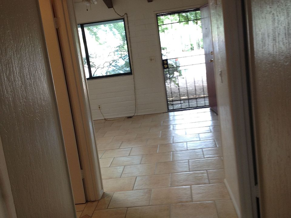 2nd image of 2648 N Winstel Blvd