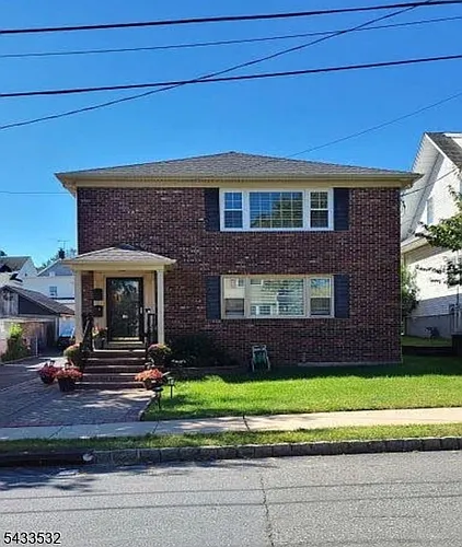 16 Ocean St Photo 1