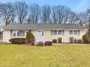 9 Gerardine Pl, New City, NY 10956