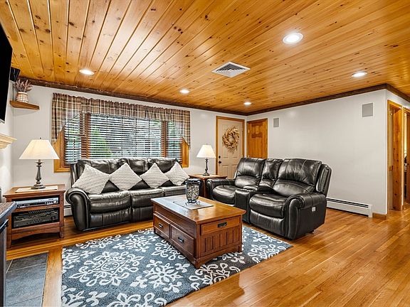 3rd image of 37 Home St