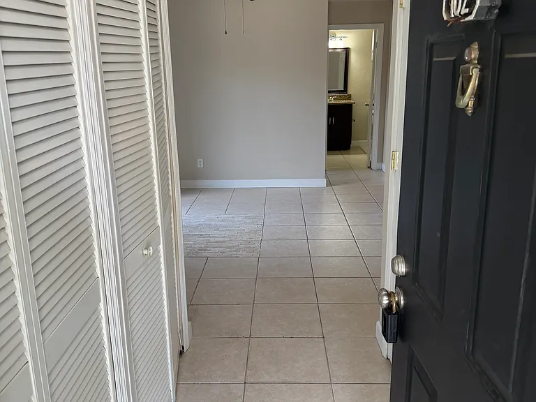 6004 Westgate Dr #102 — Photo 15