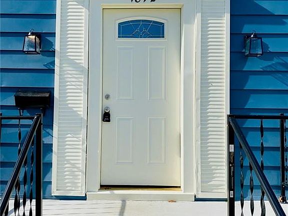 2nd image of 1872 6th St