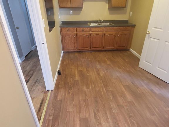 3rd image of 2837 Greenside Dr NW