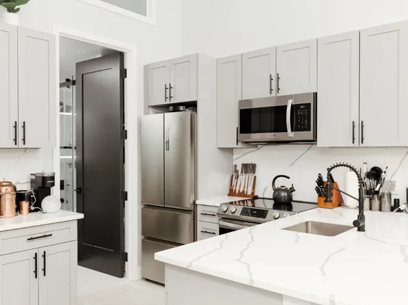 195 Stanton Street image 4 of 8