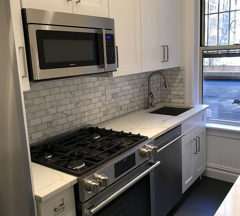 1st image of 910 W End Ave APT 2C