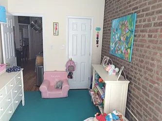 Rented by R New York