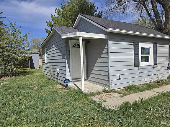 2nd image of 516 W Avenue C