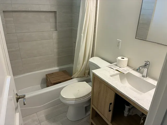 1271 Windsor Way — Photo 4