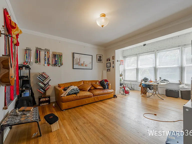 1406 W Farragut Ave #1 — Photo 1