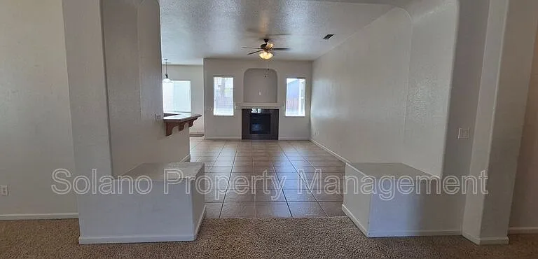 1085 Crystal Springs Dr — Photo 3